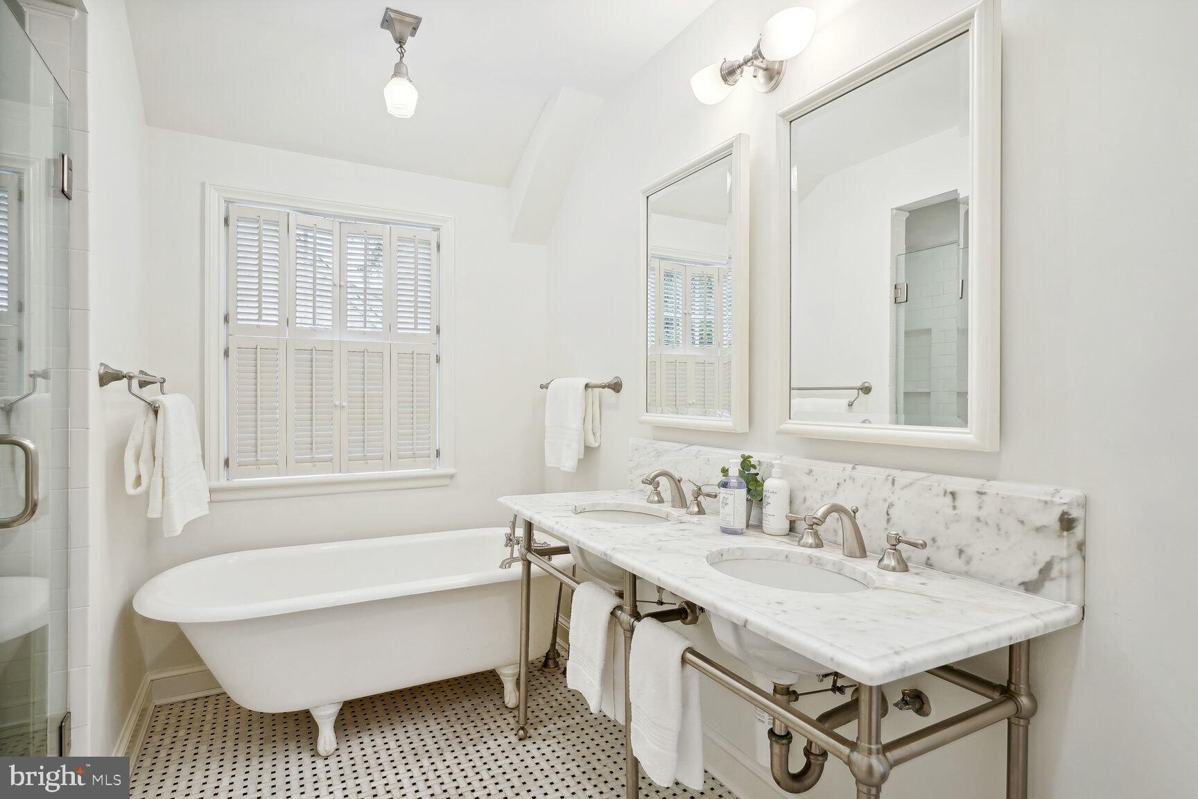 4828 QUEBEC STREET NW