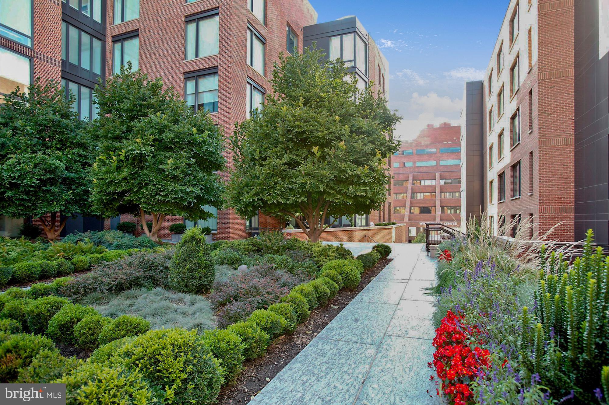 3150 SOUTH STREET NW PH1F