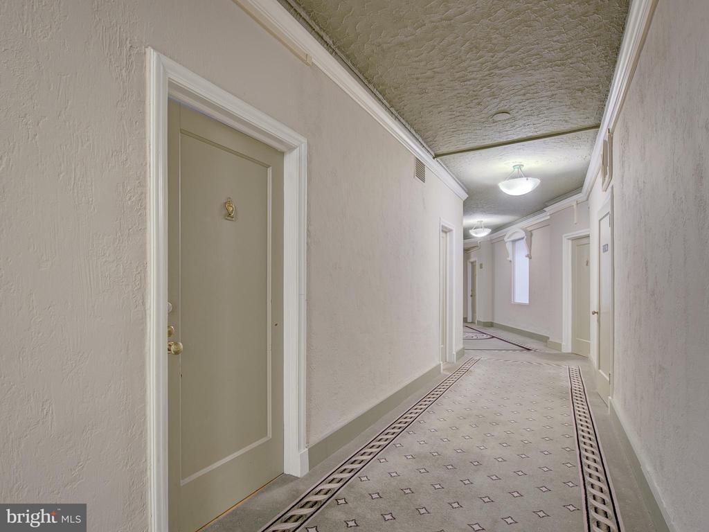 2040 BELMONT ROAD 2040 NW 425