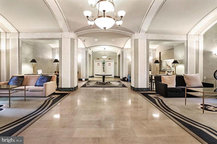 2040 BELMONT ROAD 2040 NW 425