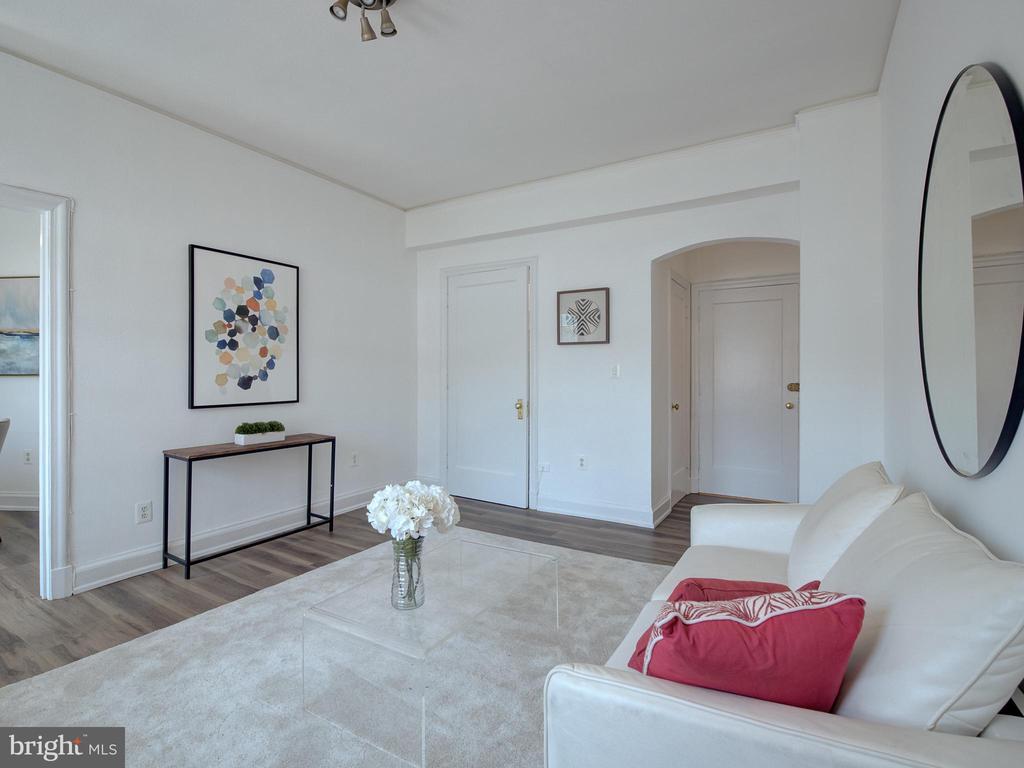 2040 BELMONT ROAD 2040 NW 425