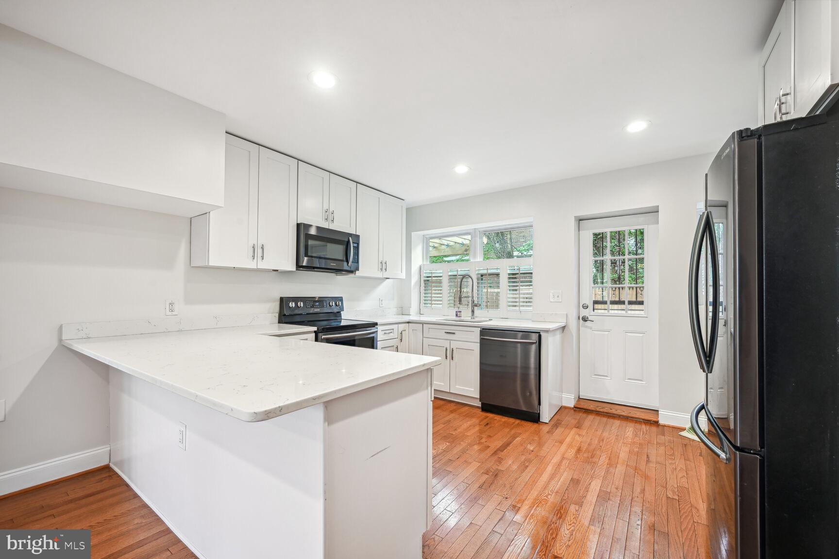 1328 TALBERT TERRACE SE