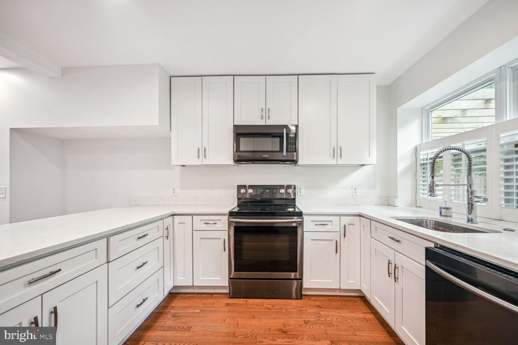 1328 TALBERT TERRACE SE