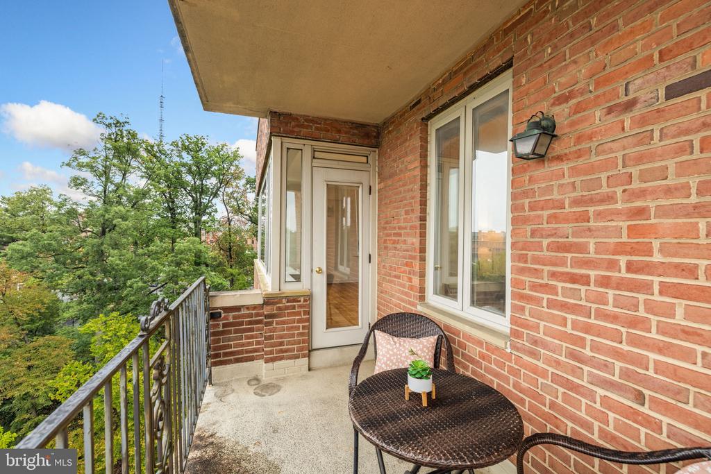 4301 MASSACHUSETTS AVENUE NW 6004