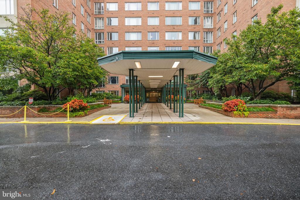 4301 MASSACHUSETTS AVENUE NW 6004