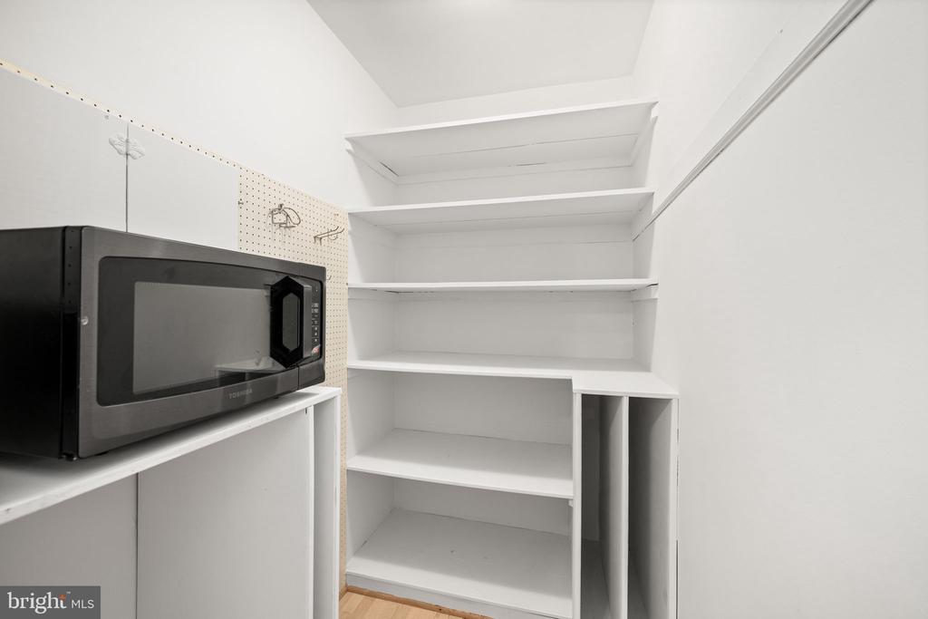 4301 MASSACHUSETTS AVENUE NW 6004