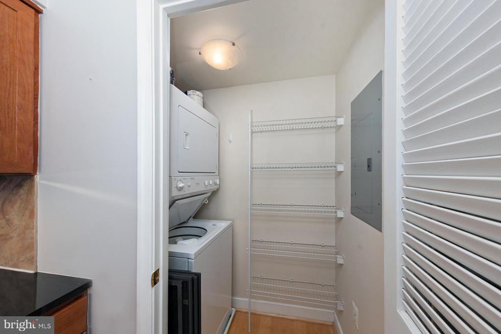 616 E E STREET NW 719