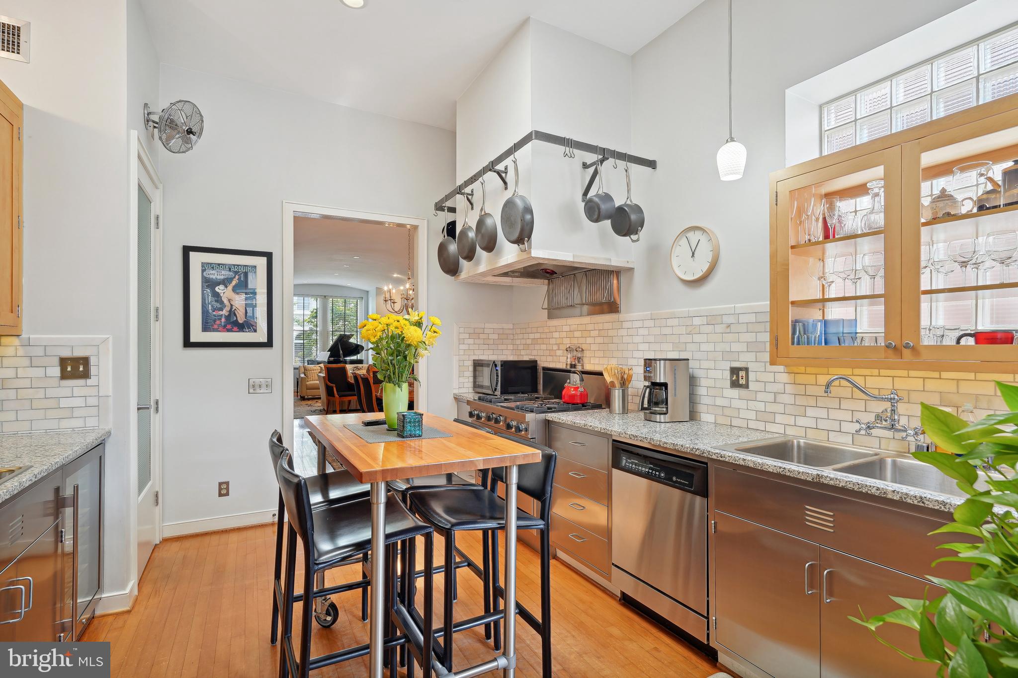 2020 HILLYER PLACE NW