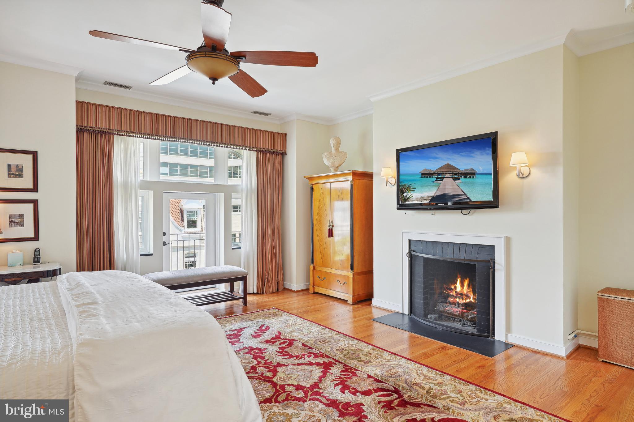 2020 HILLYER PLACE NW