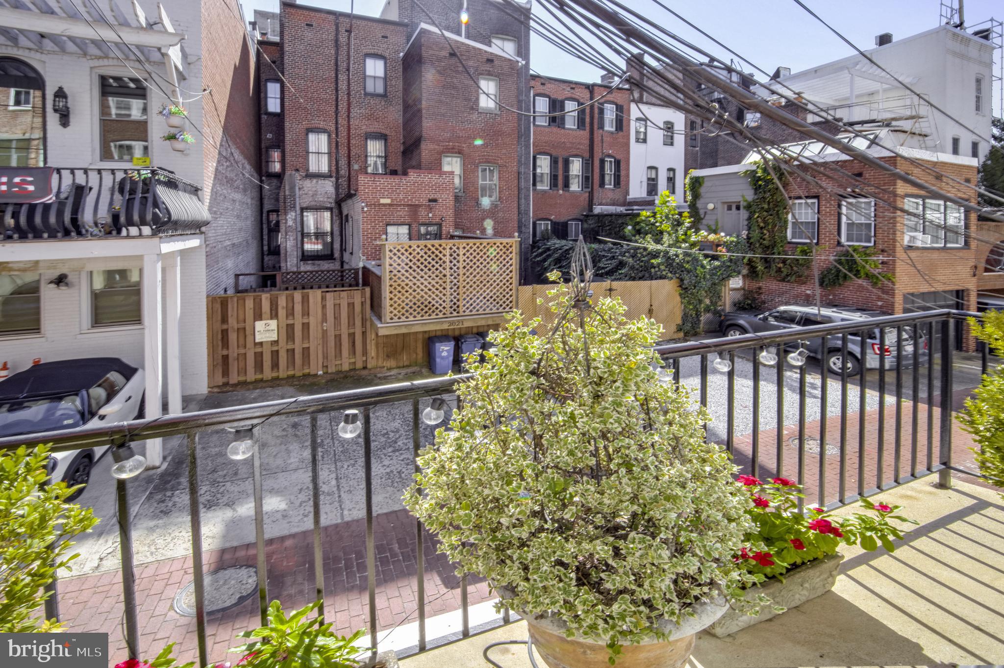 2020 HILLYER PLACE NW