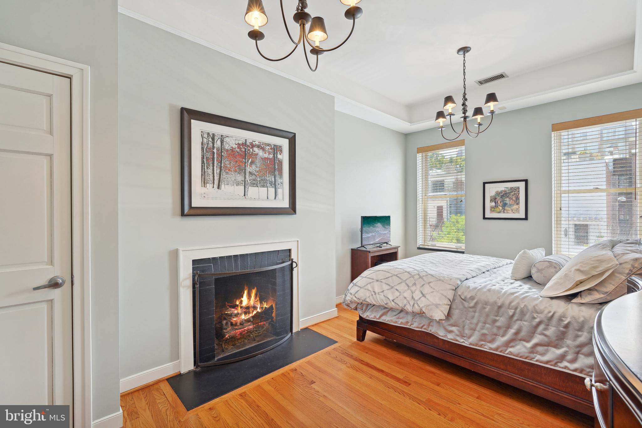 2020 HILLYER PLACE NW