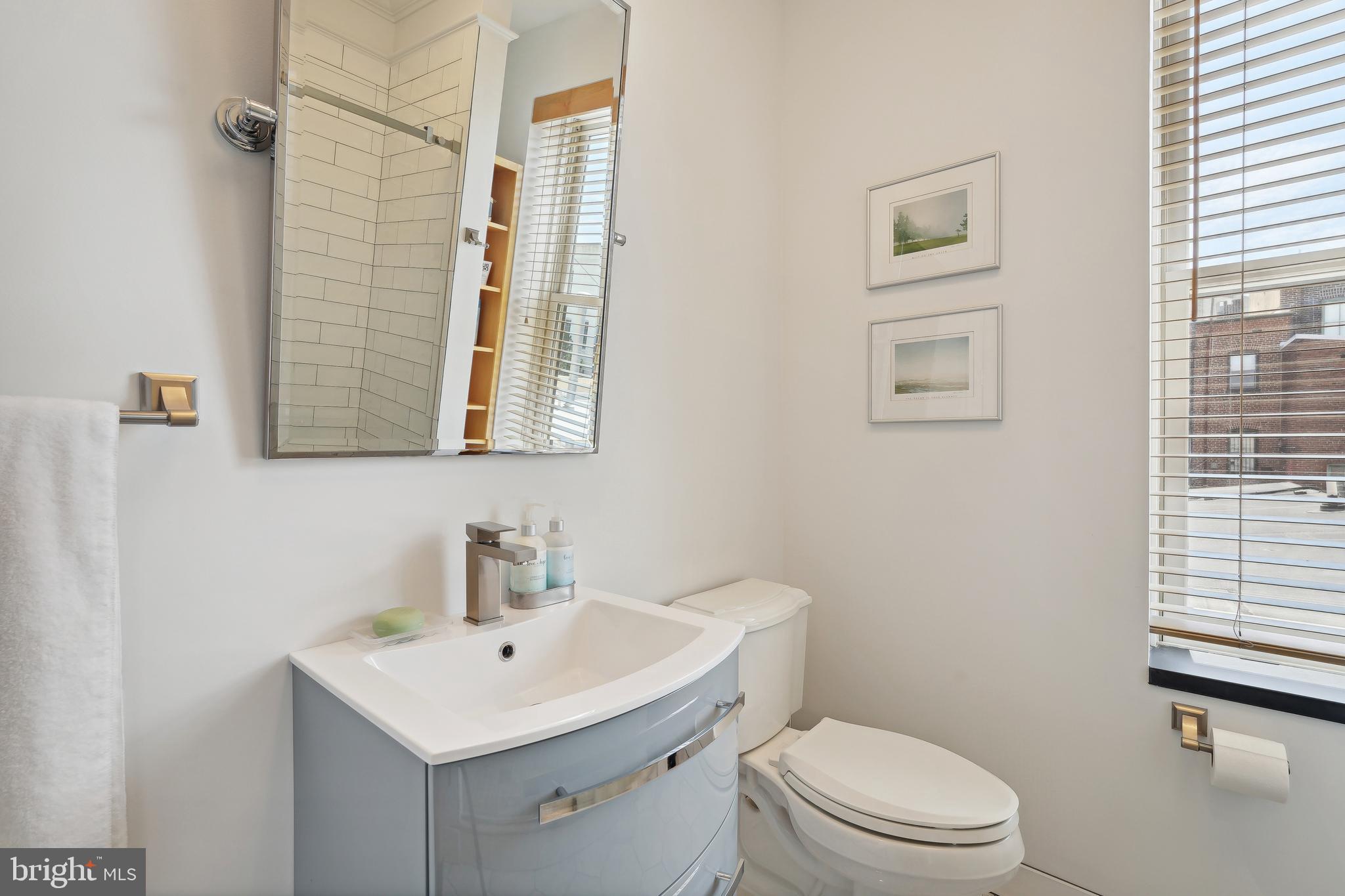 2020 HILLYER PLACE NW