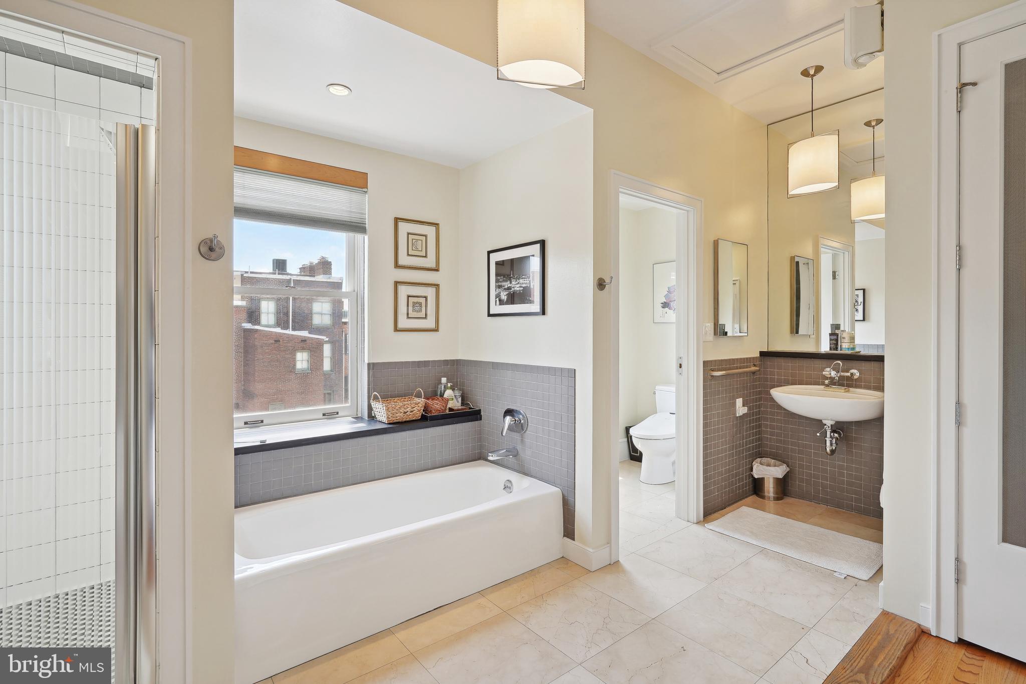 2020 HILLYER PLACE NW