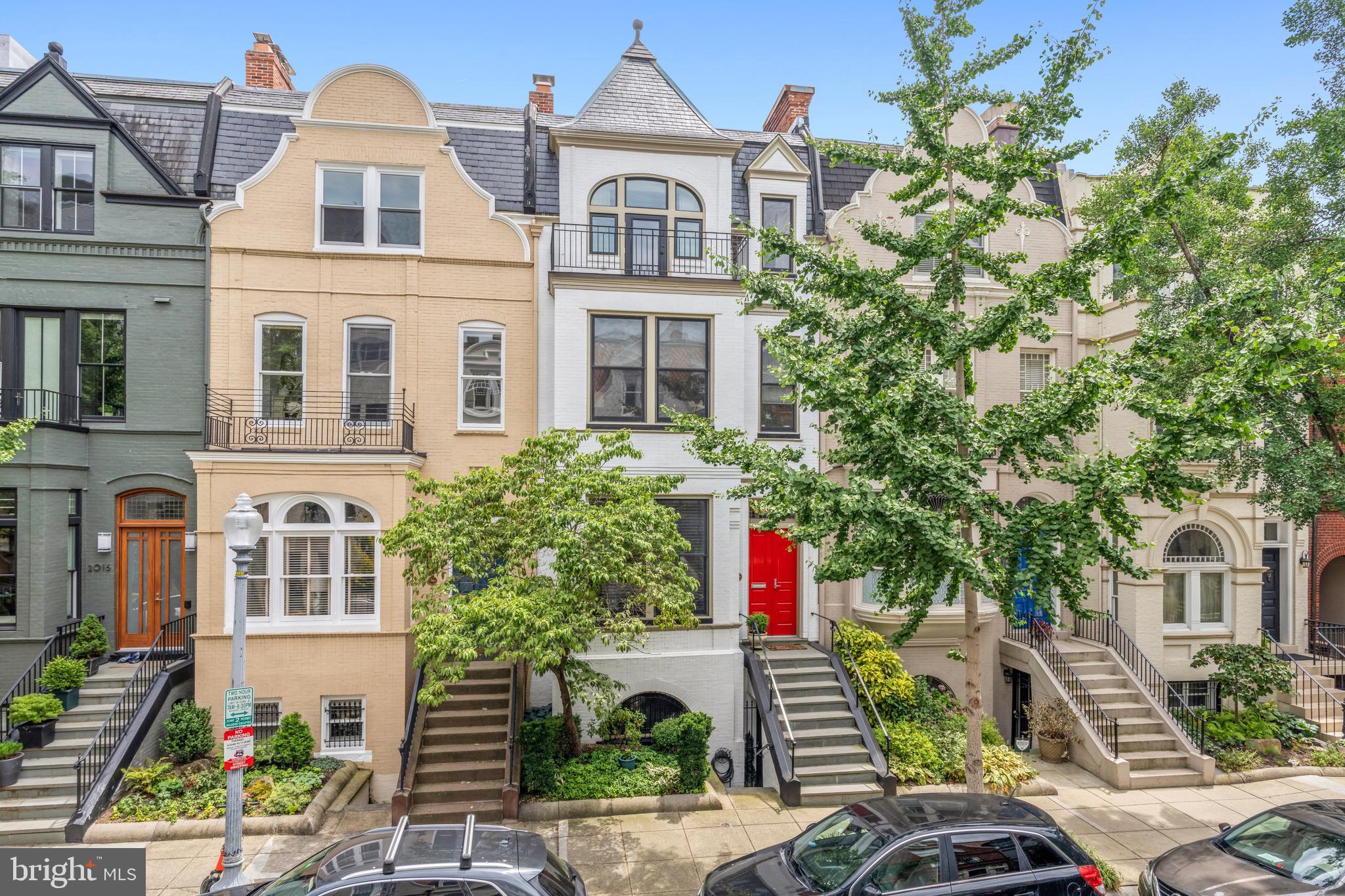 2020 HILLYER PLACE NW