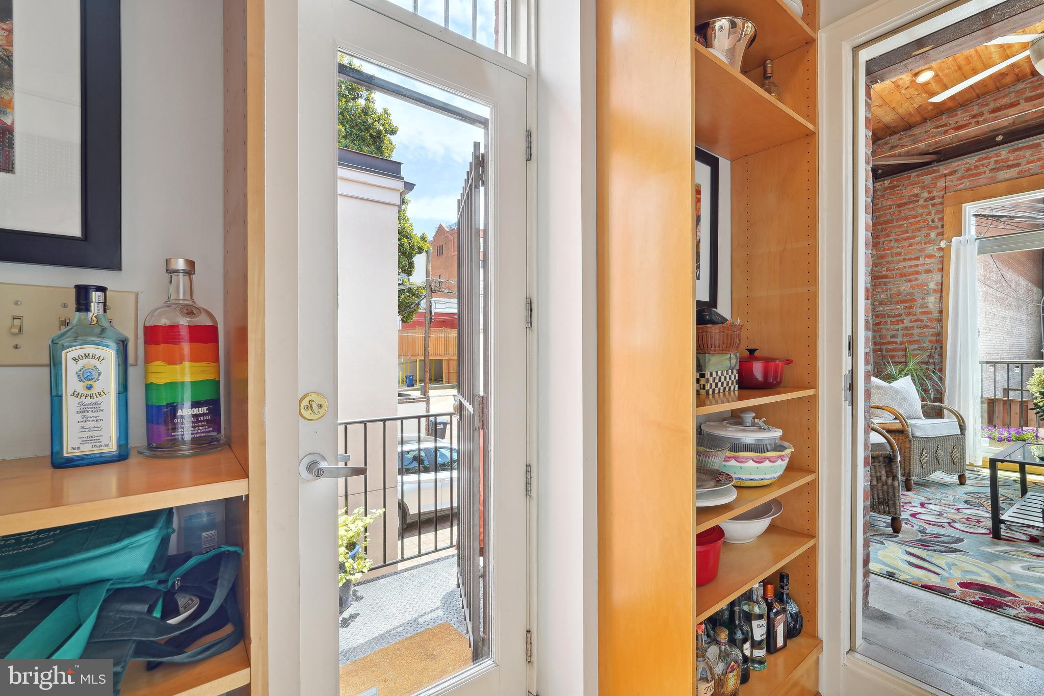 2020 HILLYER PLACE NW