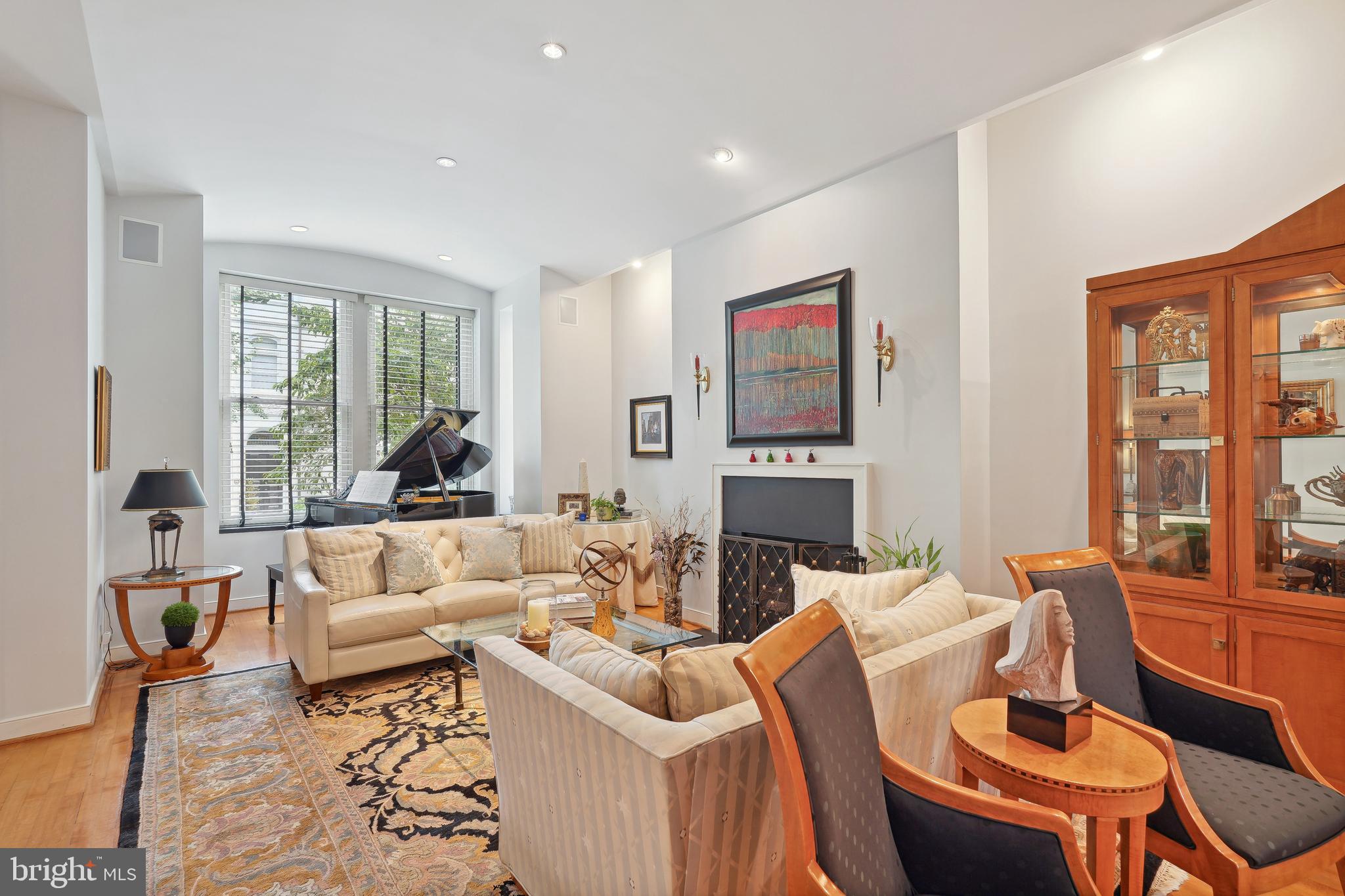 2020 HILLYER PLACE NW