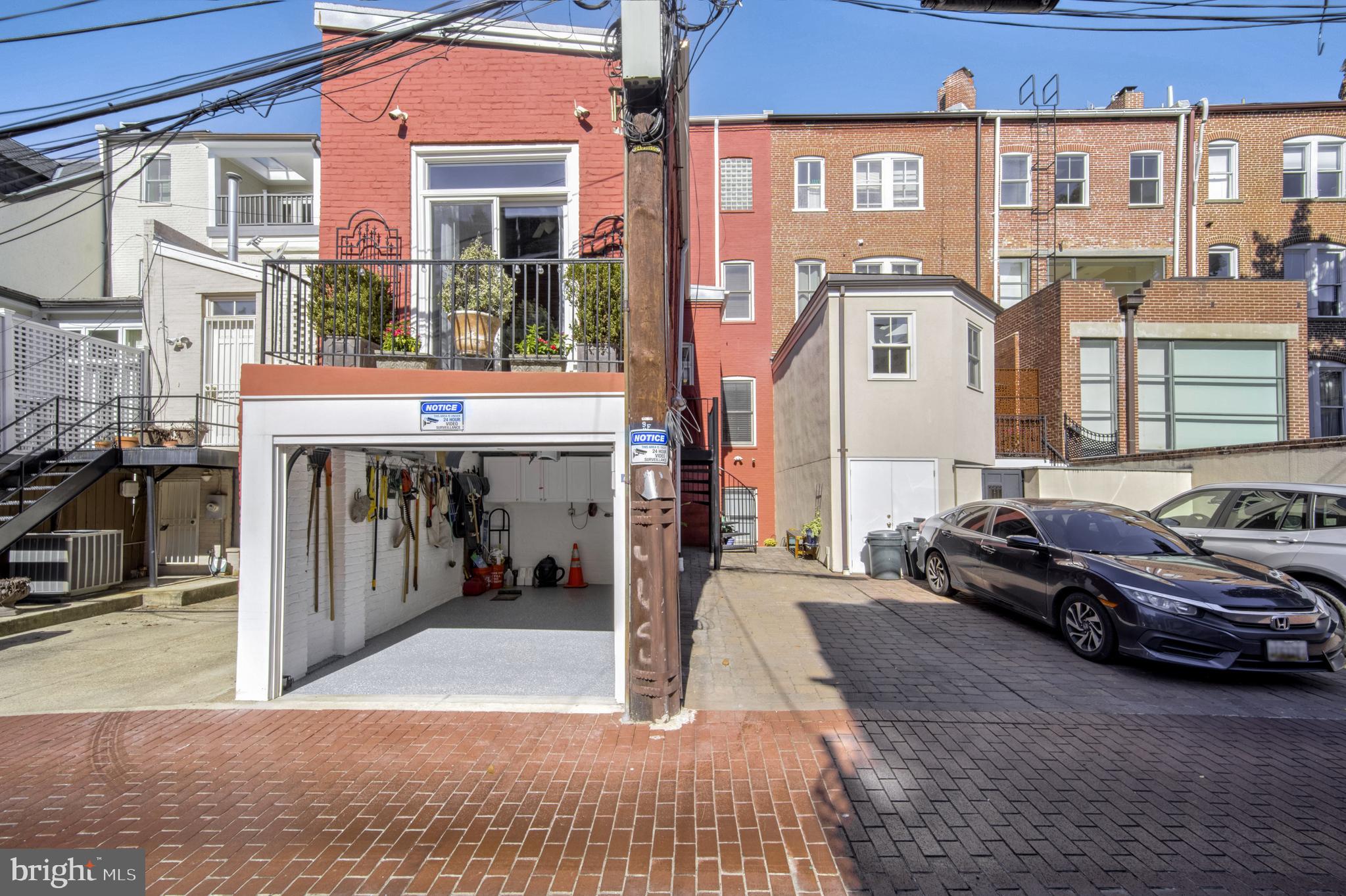 2020 HILLYER PLACE NW