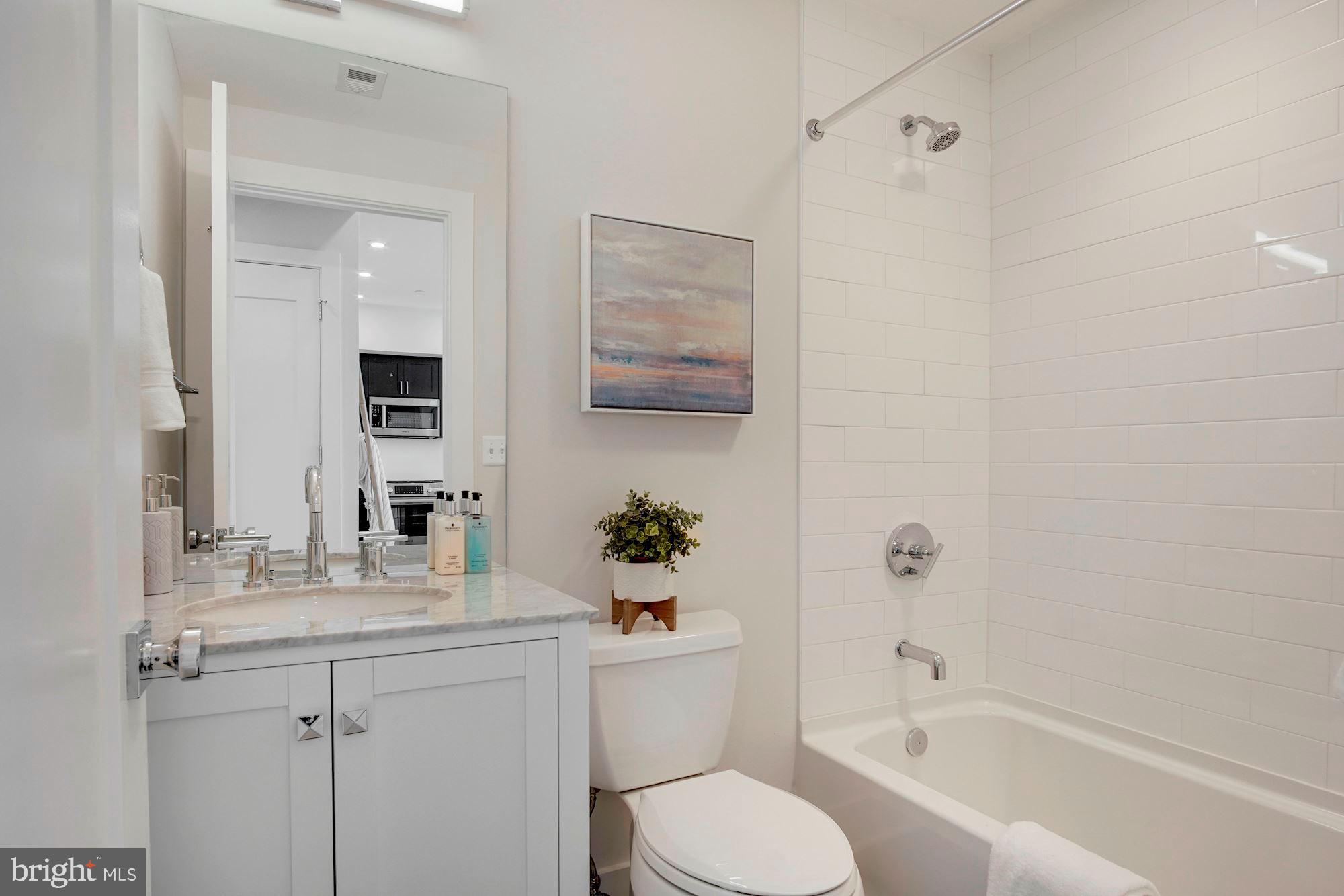 2717 ONTARIO ROAD NW 202