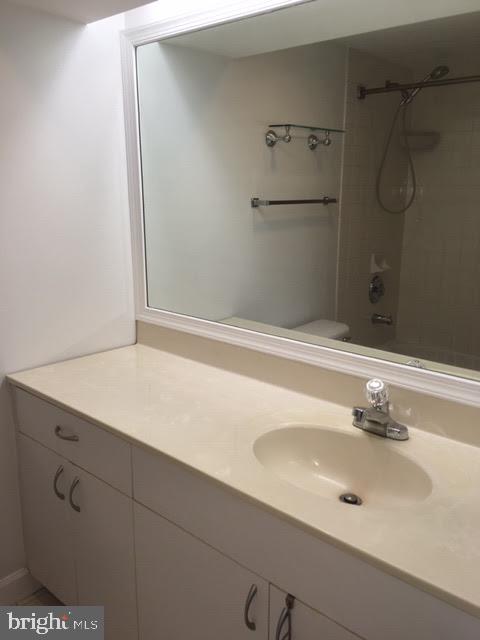 1801 CALVERT STREET NW G8