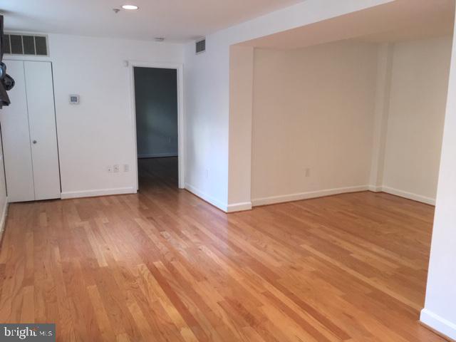 1801 CALVERT STREET NW G8