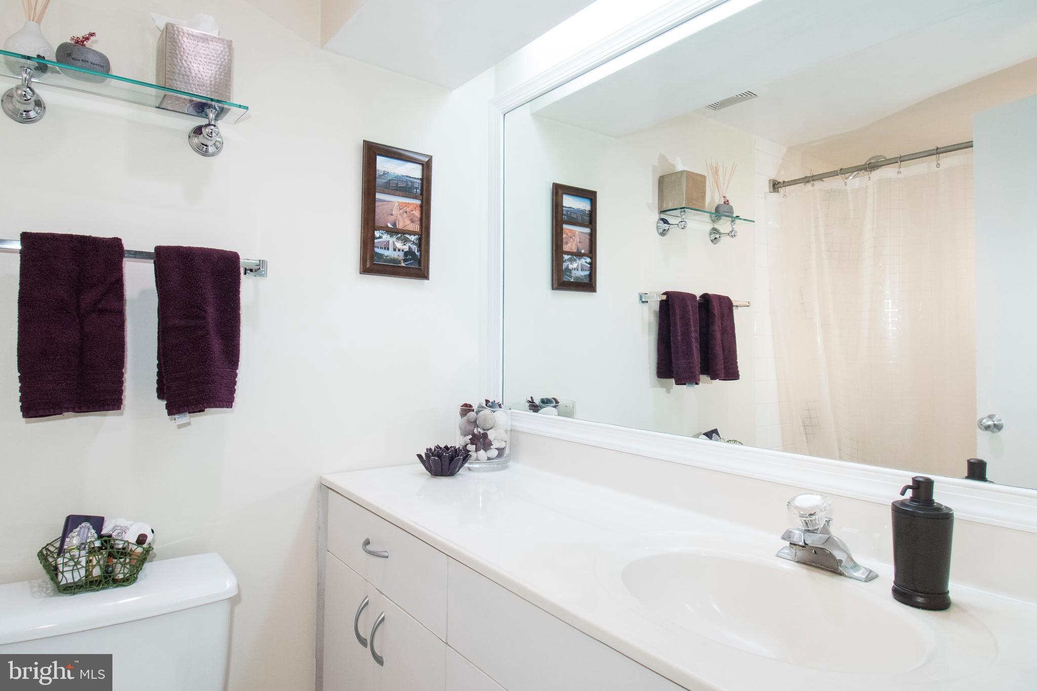 1801 CALVERT STREET NW G8