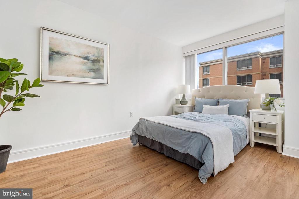 800 4TH STREET SW S313