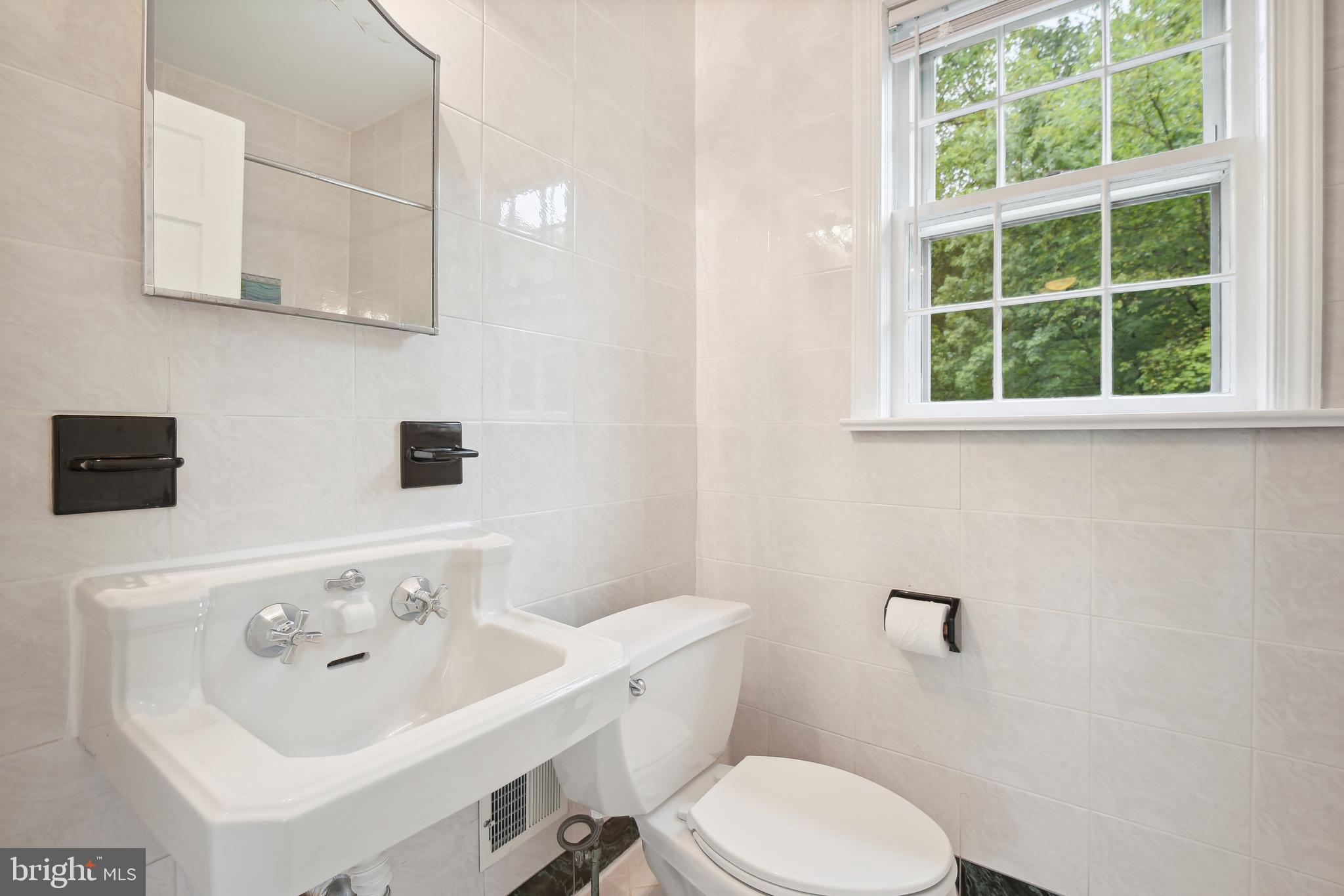 2926 KANAWHA STREET NW