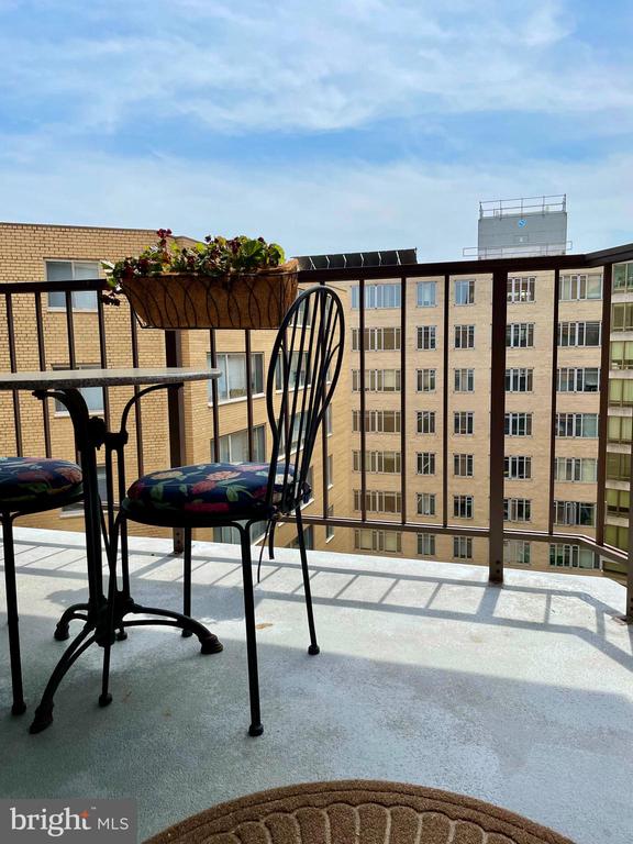 1718 P STREET NW 803