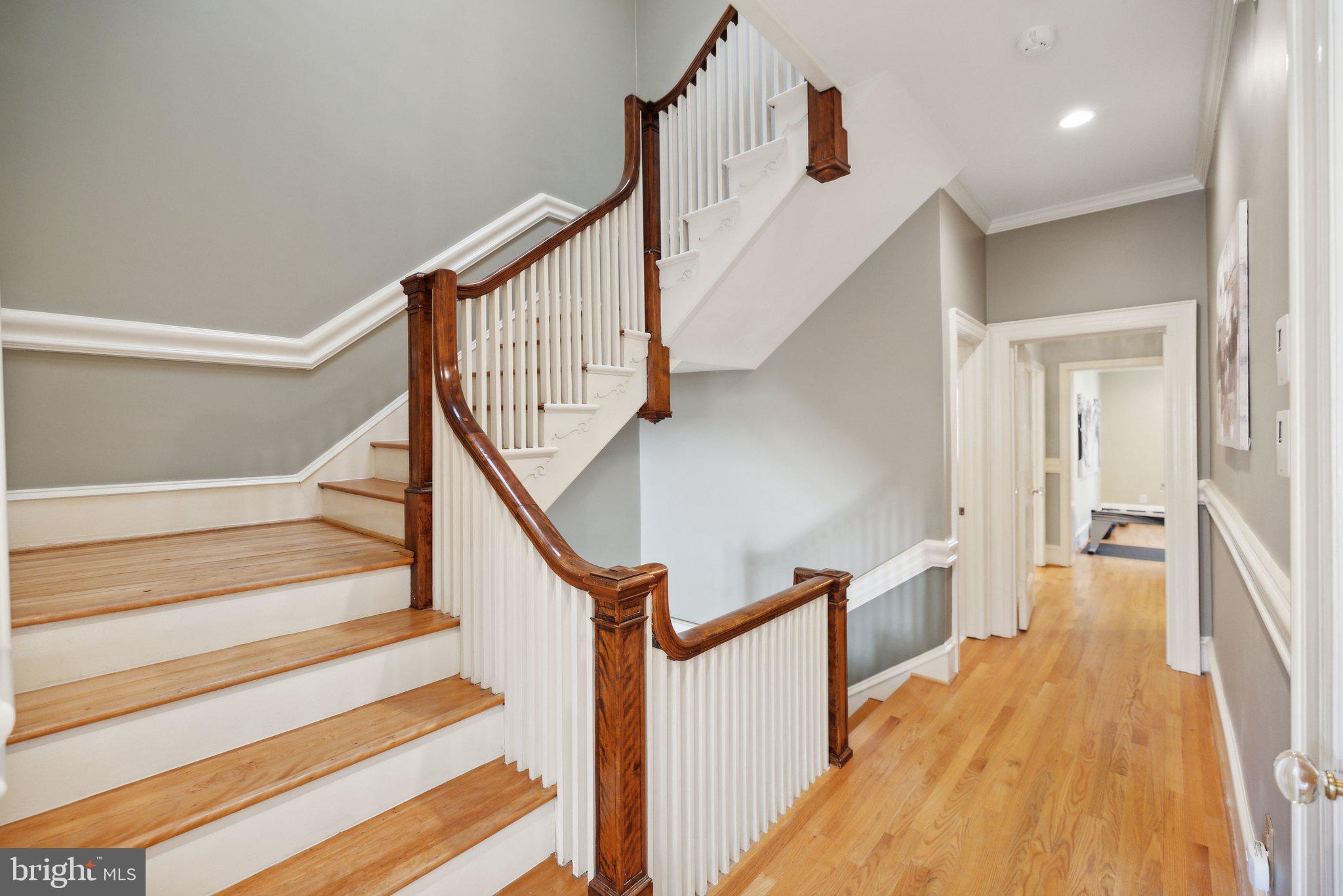 2619 WOODLEY PLACE NW