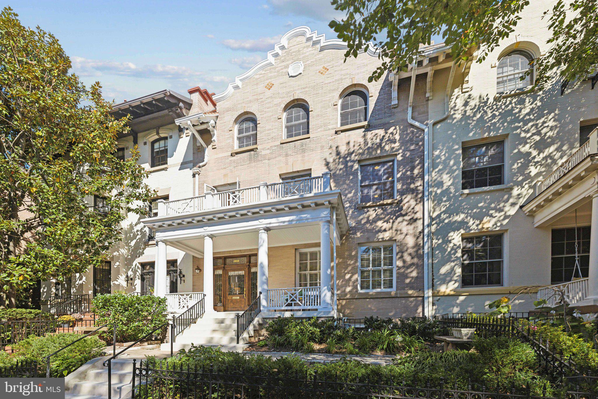 2619 WOODLEY PLACE NW