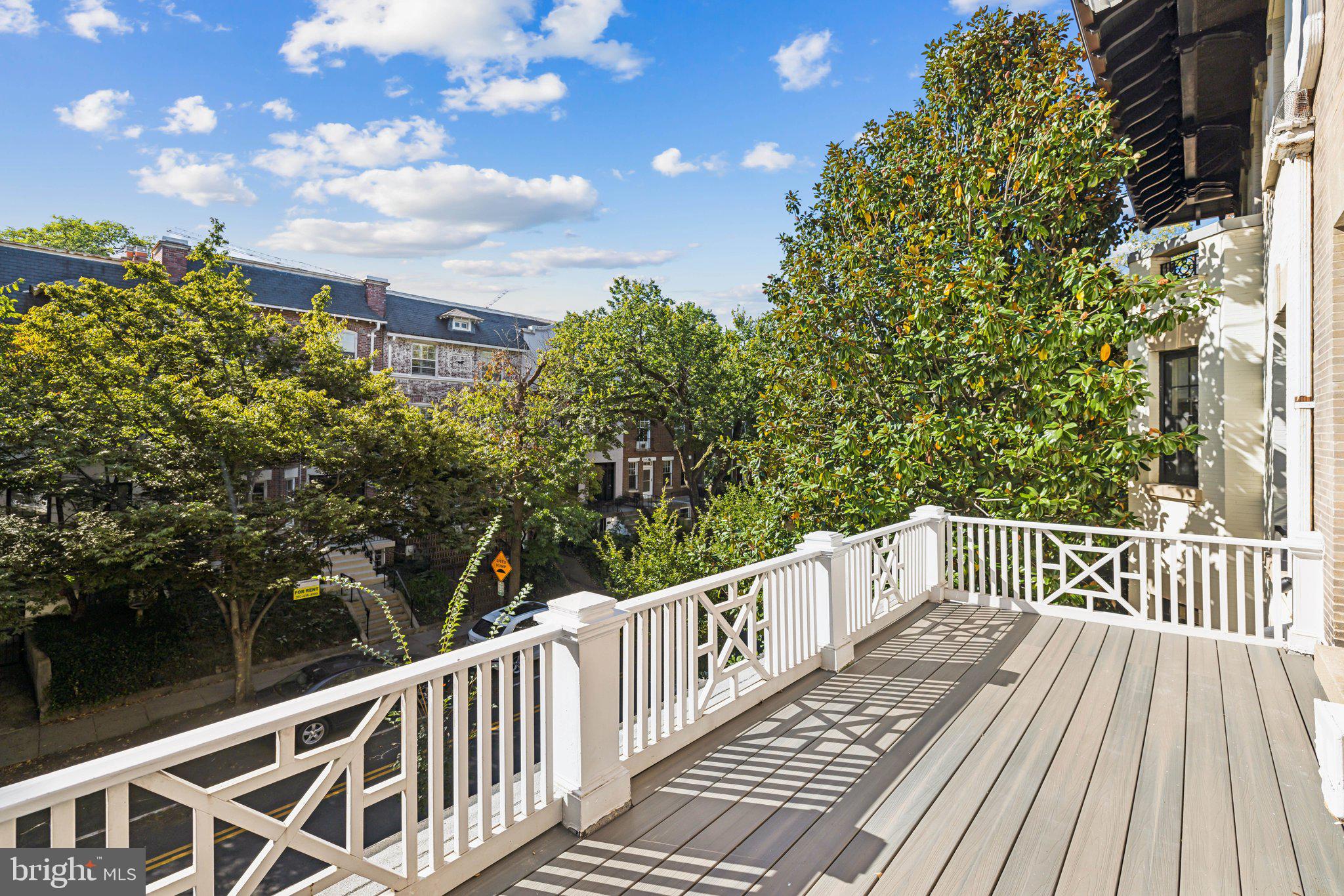 2619 WOODLEY PLACE NW