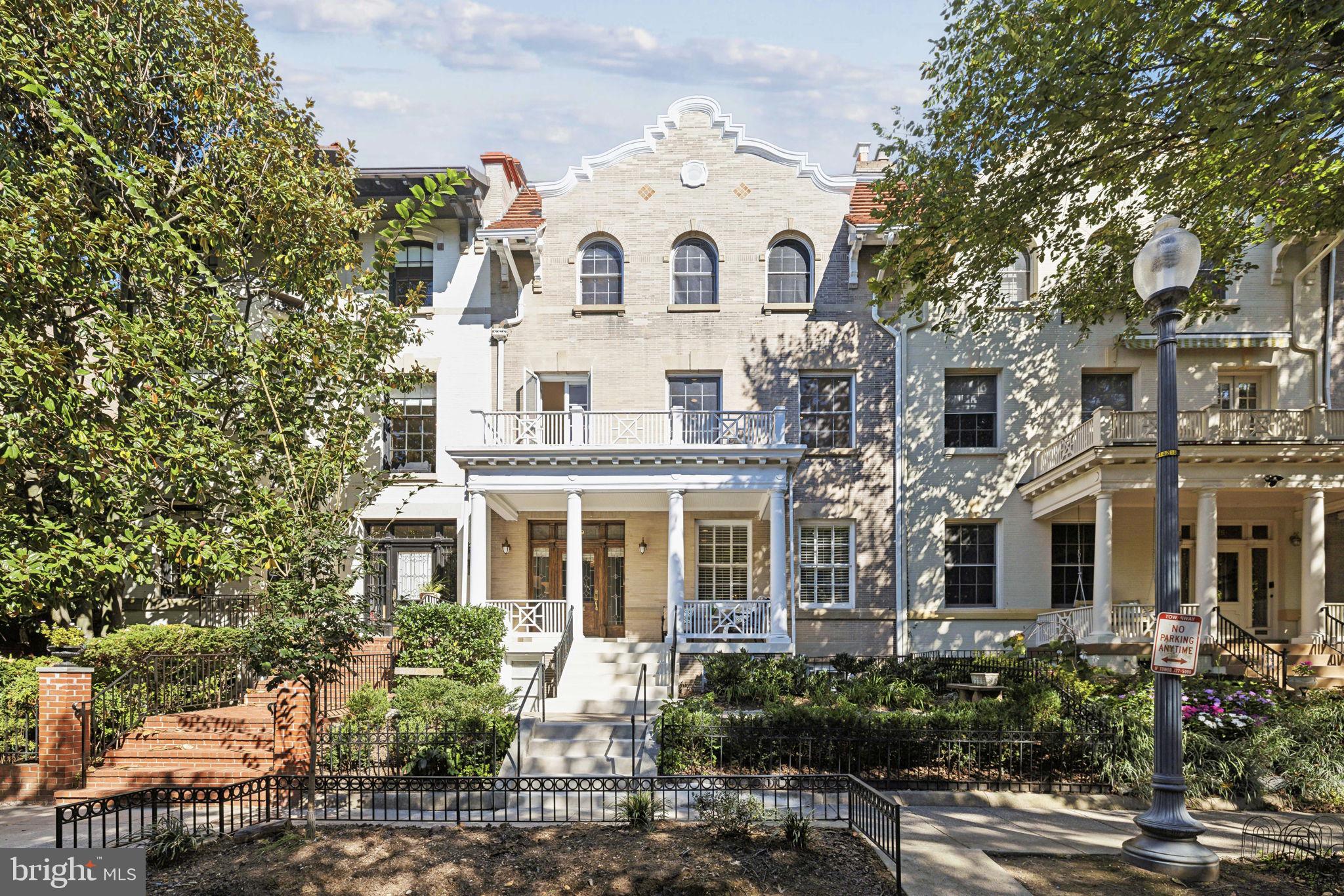 2619 WOODLEY PLACE NW