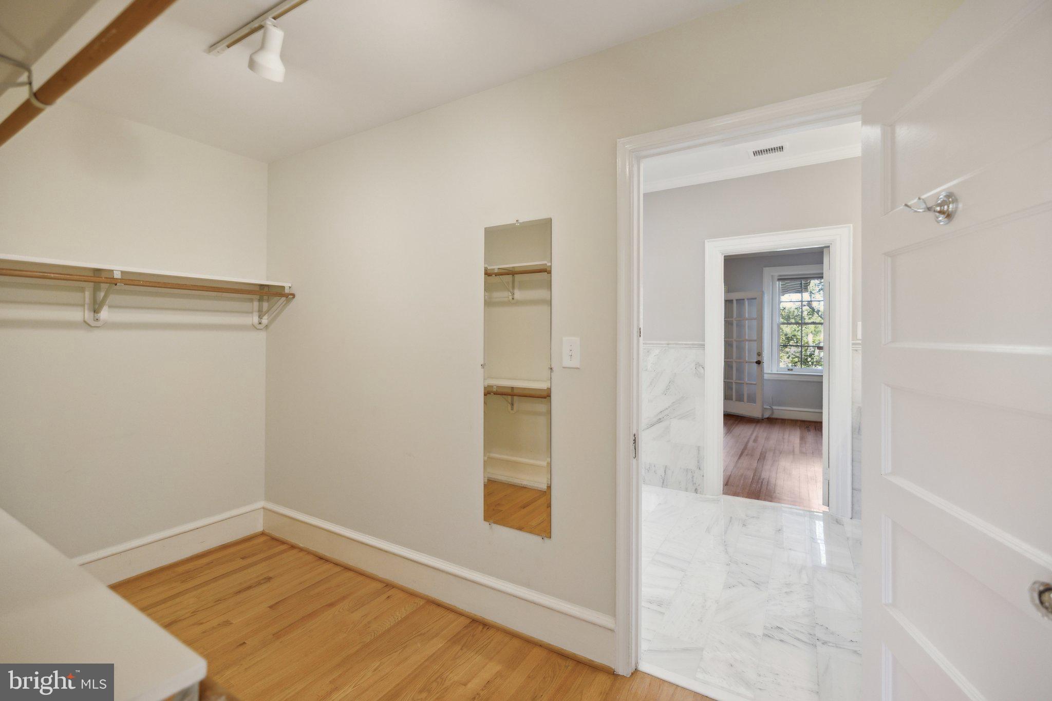 2619 WOODLEY PLACE NW