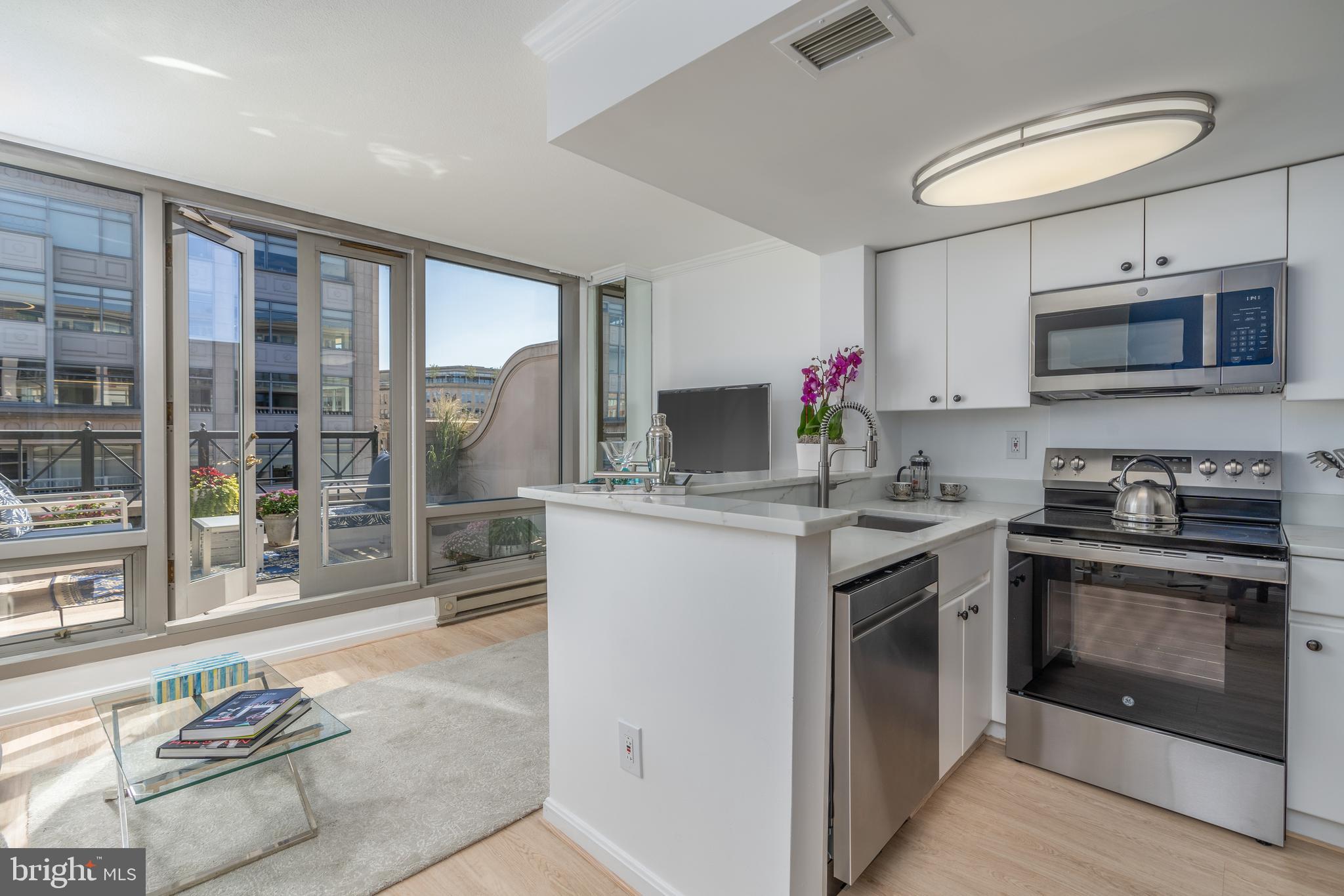 701 PENNSYLVANIA AVENUE NW 1015