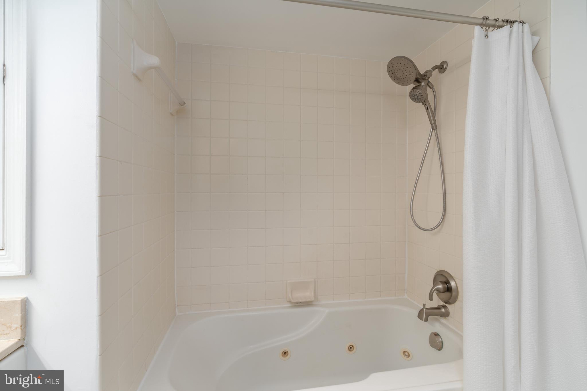 701 PENNSYLVANIA AVENUE NW 1015