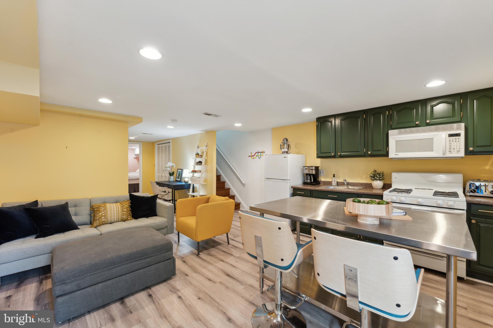 1258 NEAL STREET NE
