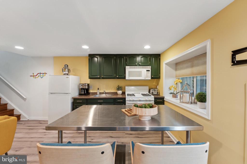 1258 NEAL STREET NE