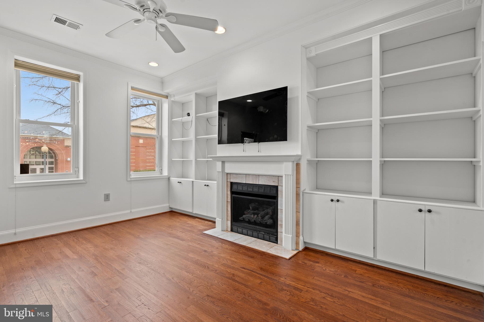 1258 NEAL STREET NE