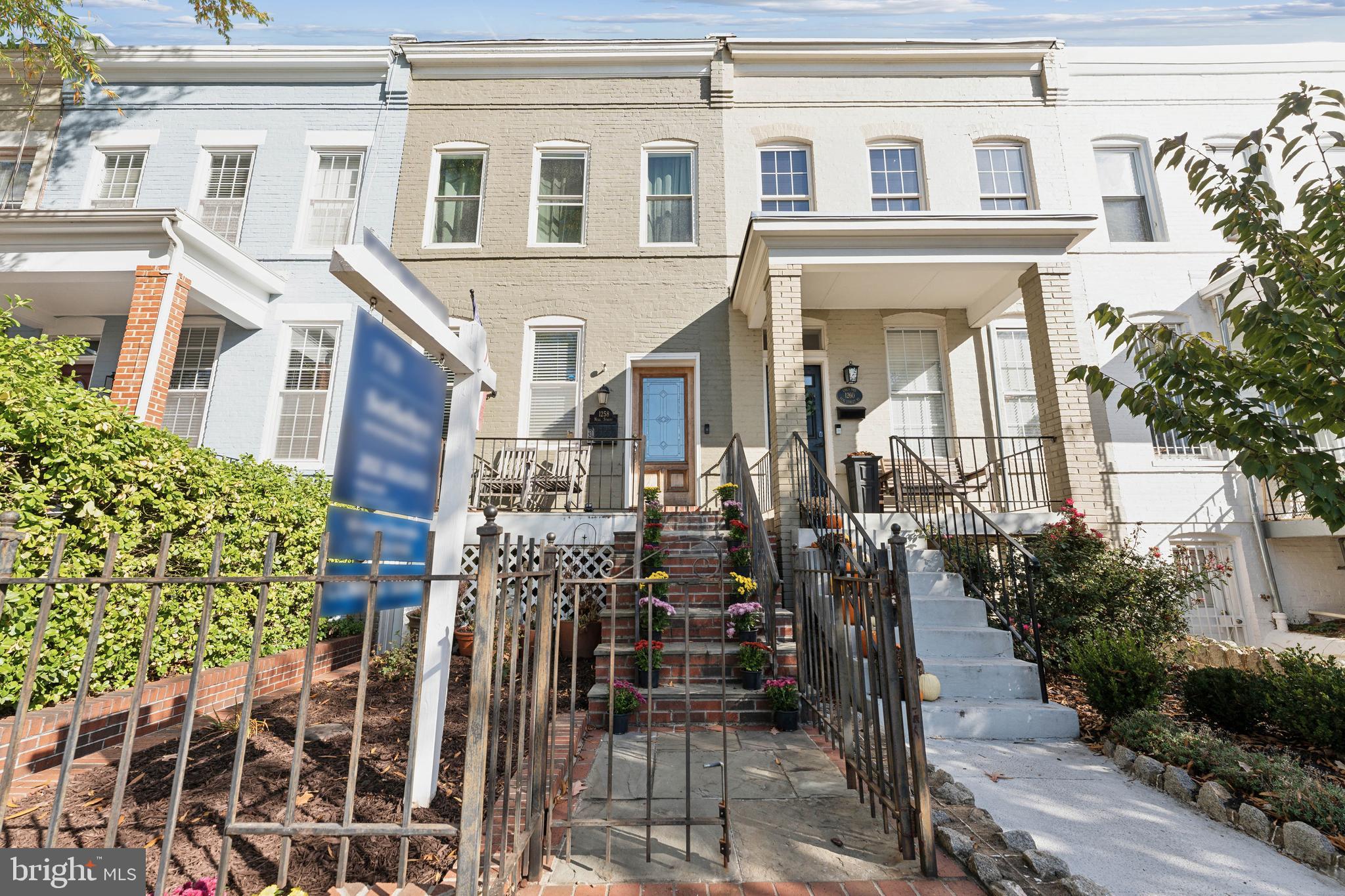 1258 NEAL STREET NE