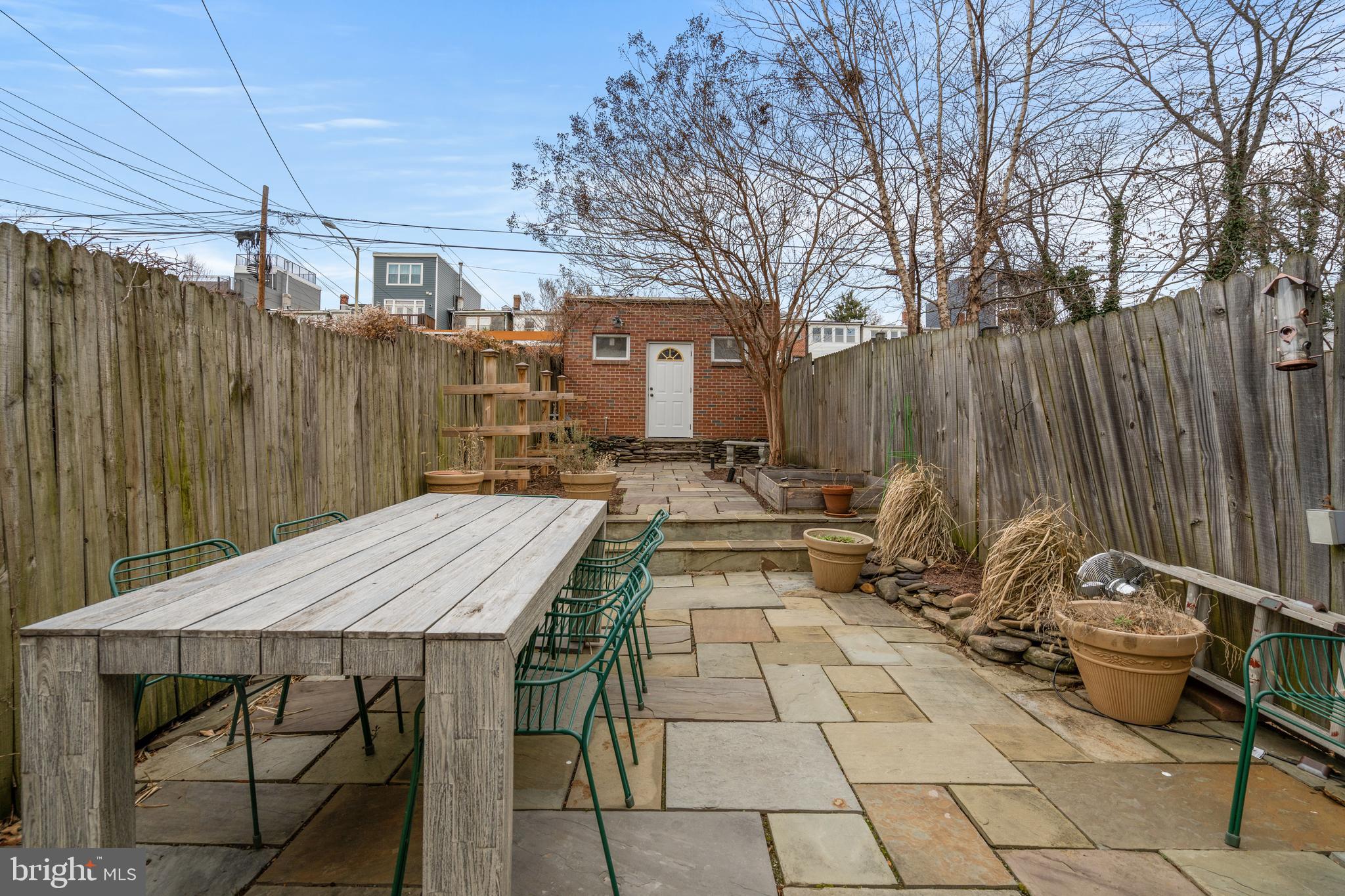1258 NEAL STREET NE