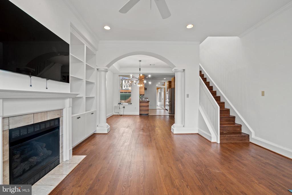 1258 NEAL STREET NE