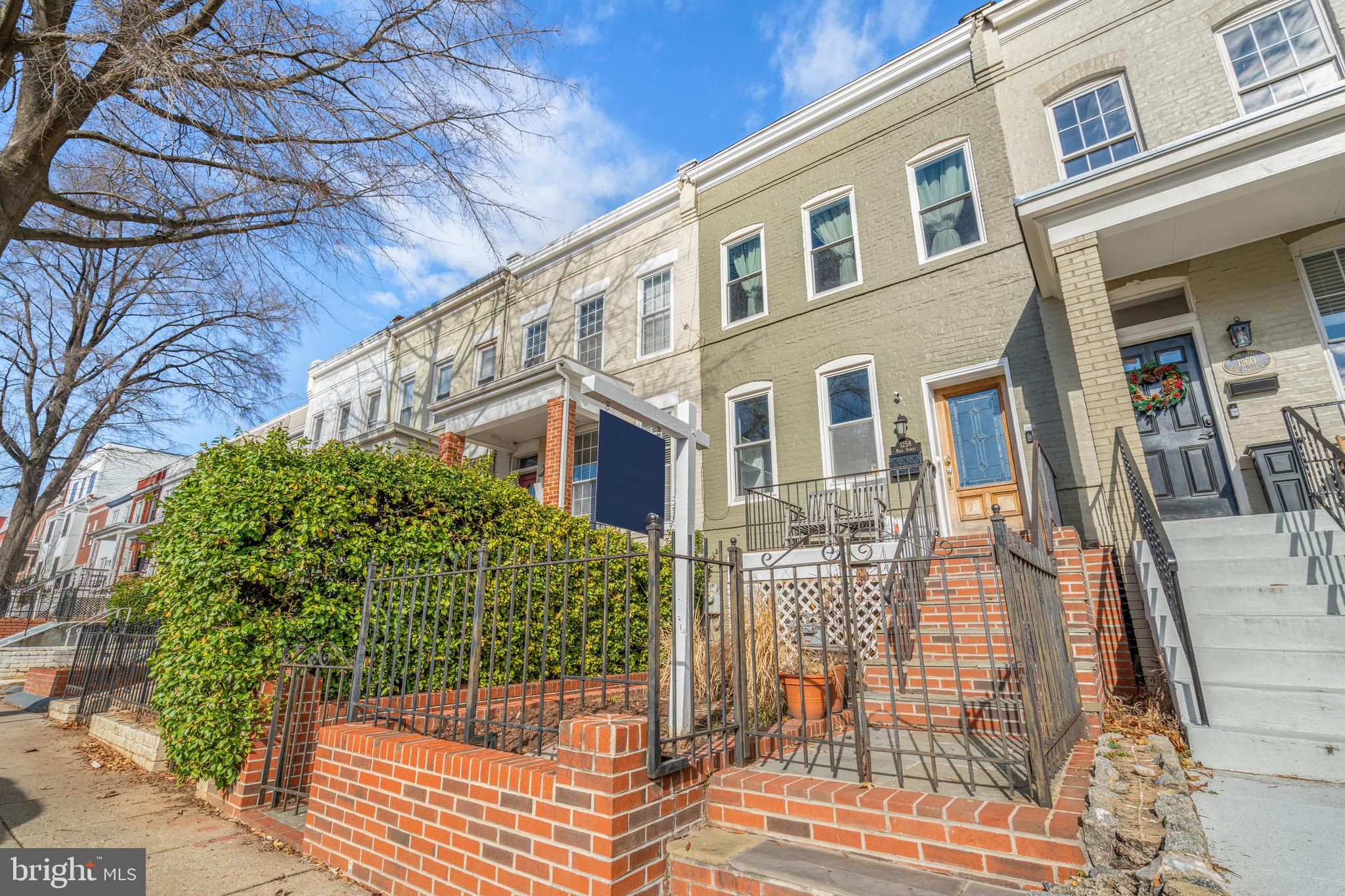 1258 NEAL STREET NE