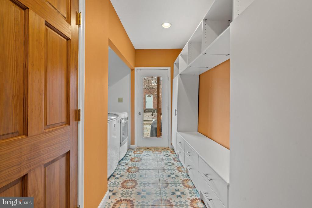1258 NEAL STREET NE