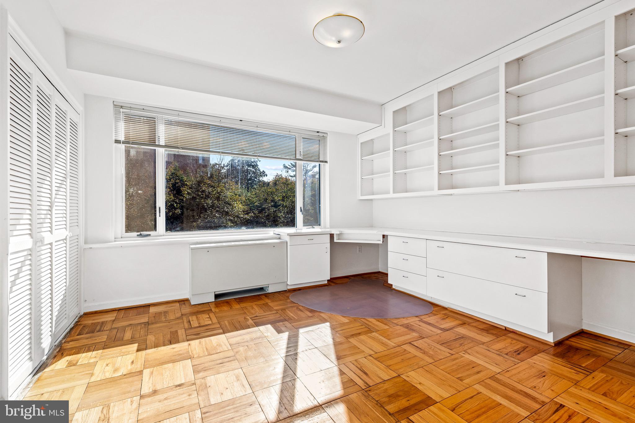 4301 MASSACHUSETTS AVENUE NW 1008