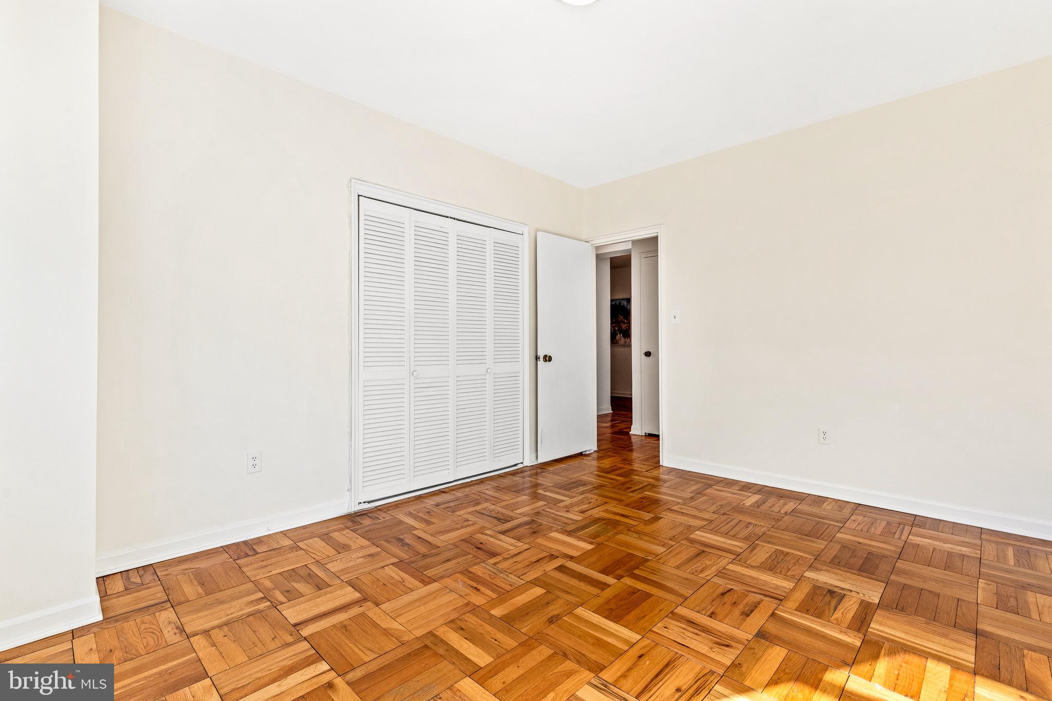 4301 MASSACHUSETTS AVENUE NW 1008