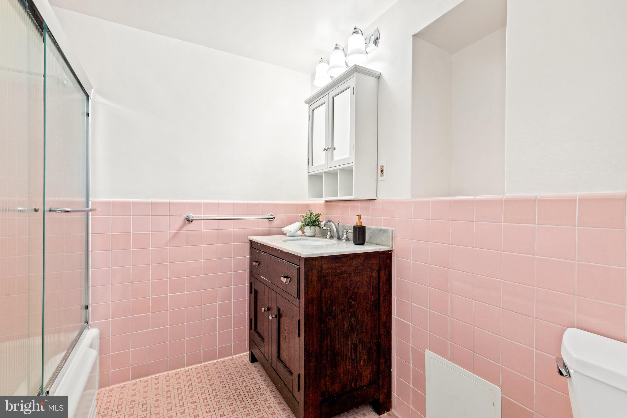 4301 MASSACHUSETTS AVENUE NW 1008