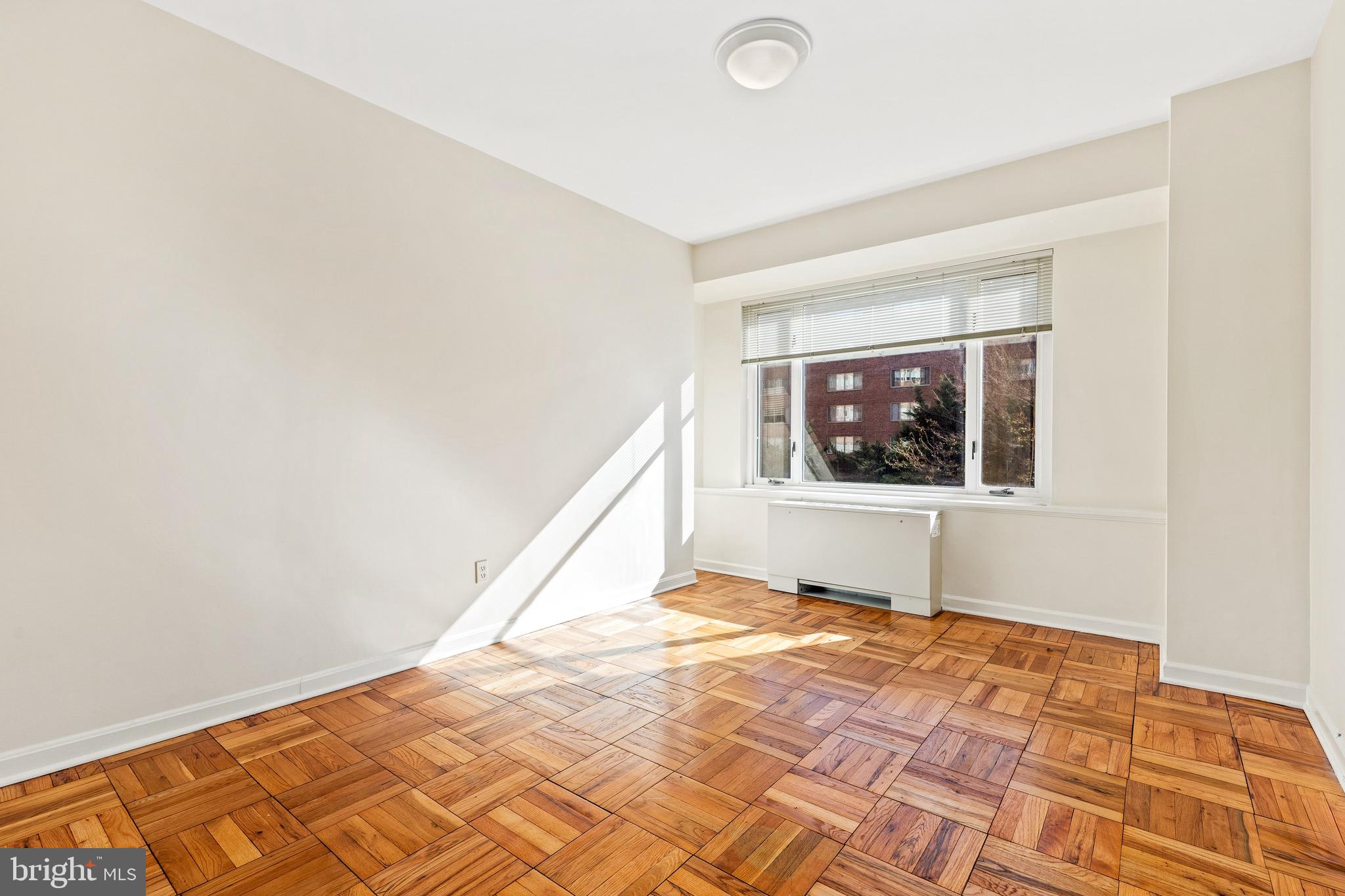 4301 MASSACHUSETTS AVENUE NW 1008