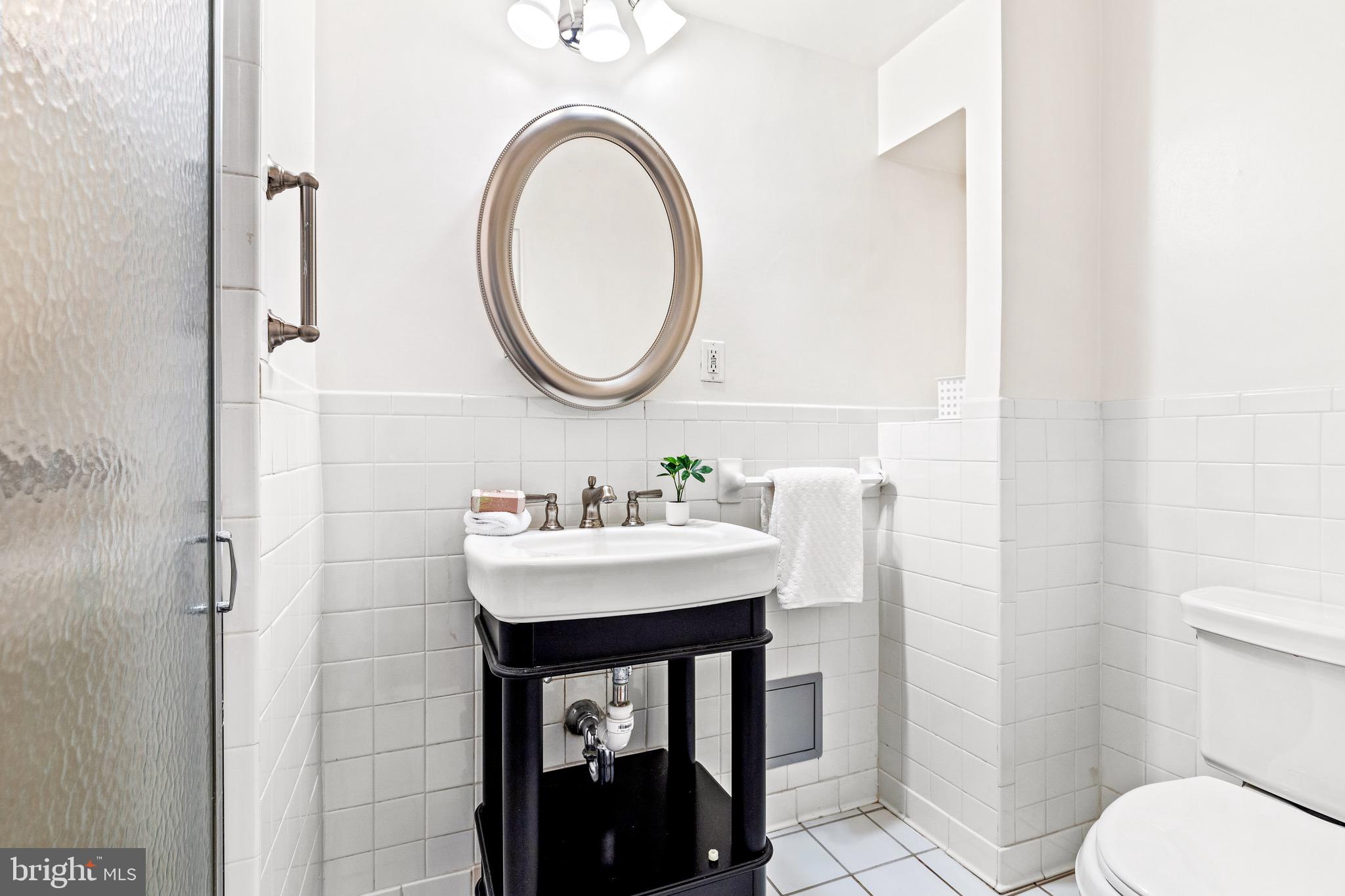 4301 MASSACHUSETTS AVENUE NW 1008