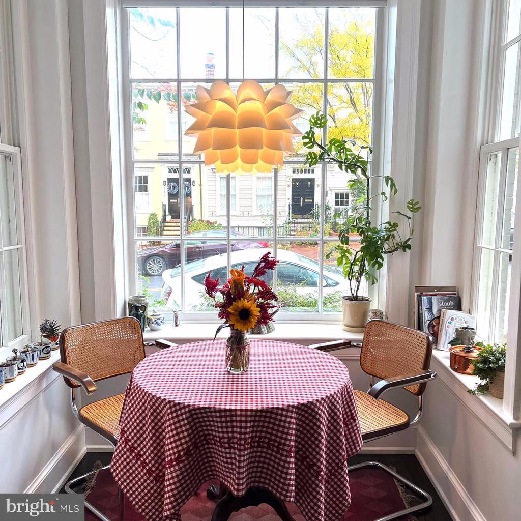 1427 35TH STREET NW