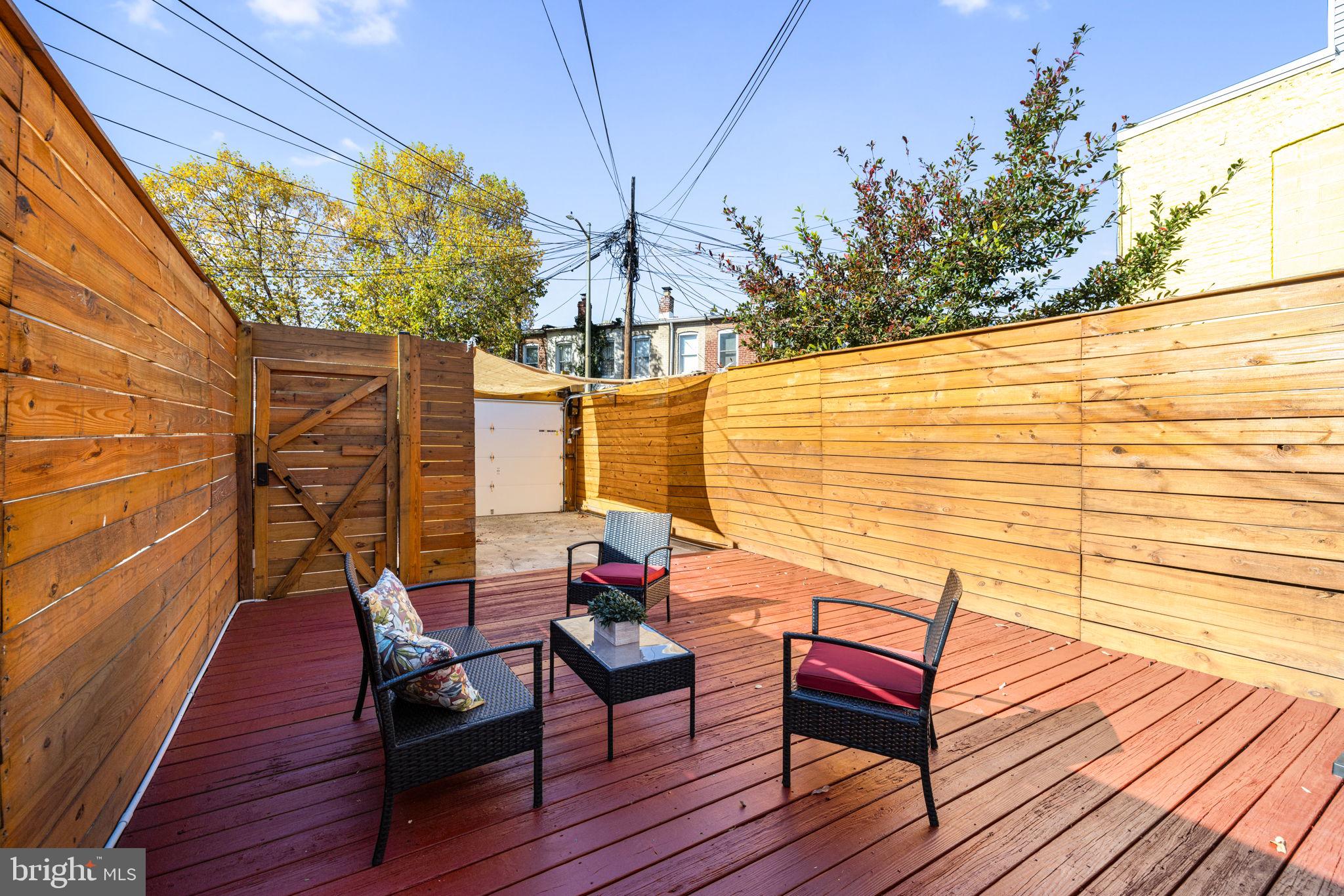 1002 9TH STREET NE